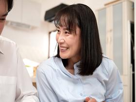 優しくてキレイなお義母さんに恋をしてしまった僕　平岡里枝子　サンプル画像04